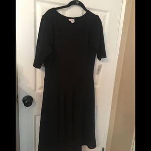 Nicole new with tags noir lularoe collections